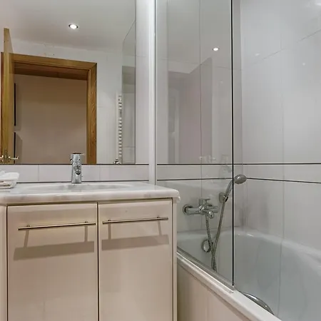 Finestay Seaview Apartment Caparica