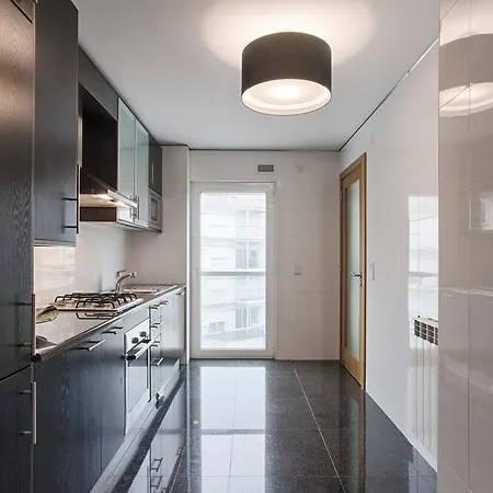 Finestay Seaview Apartment