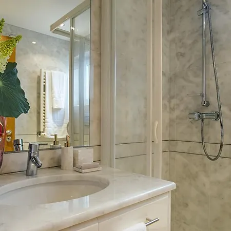 Finestay Seaview Apartment *